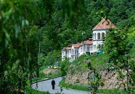 Vanatun Monastery Stay