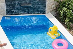 Villa Anita private heated pool