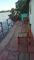 Bintang Bolong Lodge