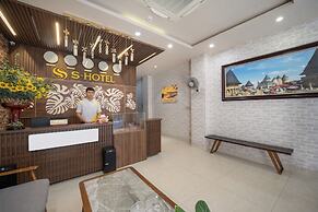 S HOTEL BEACH DA NANG