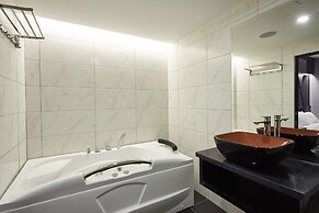 Dream Luxury Hotel