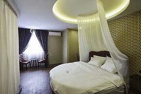 Dream Luxury Hotel