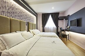 Dream Luxury Hotel