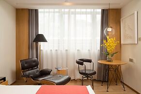QI Hotel