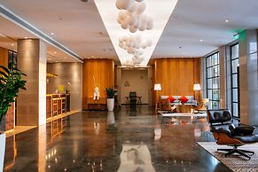 QI Hotel