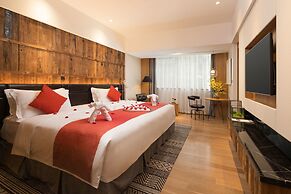 QI Hotel