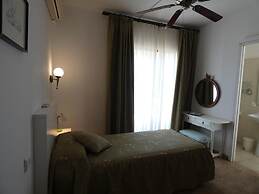 Hostal Port Fornells - Adults Only
