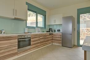 Ouzo Panoramic Houses 2, with private pool