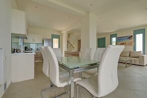 Ouzo Panoramic Houses 2, with private pool