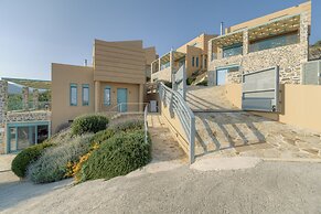 Ouzo Panoramic Houses 2, with private pool