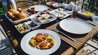 Capiedra Hotel