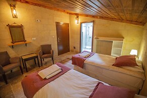 Capiedra Hotel
