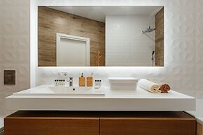 Prestige Plaza Apartments