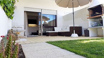 Magnific Studio with a cozy garden