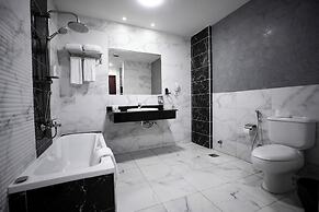 Byoot Bay Hotel & Resort