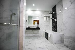 Byoot Bay Hotel & Resort