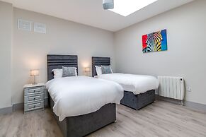 Central Park Apartment 2