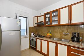 Apartment Topic near Beach