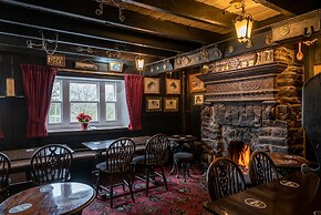 The Fox and Hounds