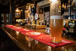 The Fox and Hounds