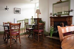 The Fox and Hounds
