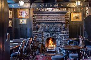 The Fox and Hounds