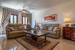 Stunning 3 bedroom villa 'BZ01' with private pool, stunning views, com