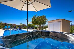 Stunning 3 bedroom villa 'BZ01' with private pool, stunning views, com