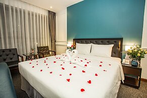 Adeline Hotel