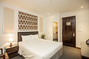 Adeline Hotel