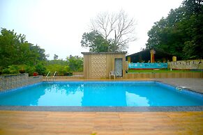 Tribal Wood Resort