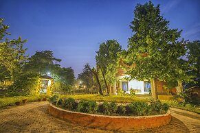 Tribal Wood Resort