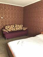 Avrora Hotel