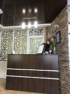 Avrora Hotel