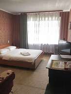 Avrora Hotel