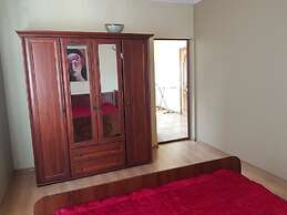 Mirniy Sun Cottage