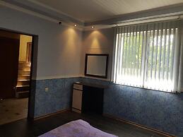 Mirniy Sun Cottage