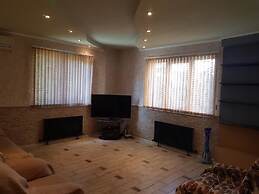 Mirniy Sun Cottage