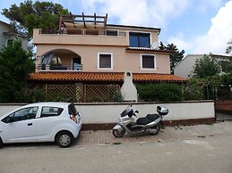 Apartment for 3 Persons With Beautiful Terrace