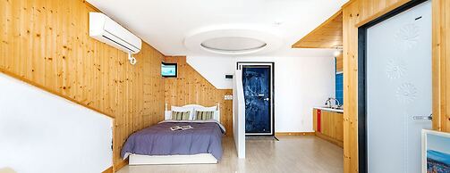 SANTORINI N Pension