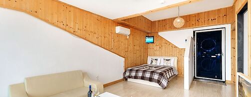 SANTORINI N Pension