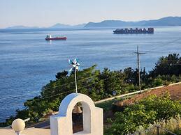 SANTORINI N Pension