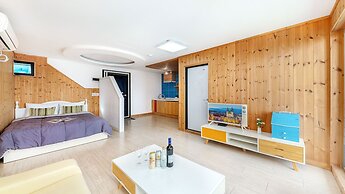 SANTORINI N Pension