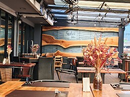 Frankie's Inn