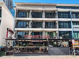 Frankie's Inn