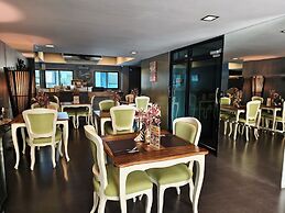 Frankie's Inn