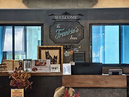 Frankie's Inn