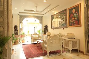 Bloom Boutique | Lake Pichola