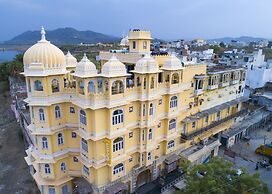 Bloom Boutique | Lake Pichola