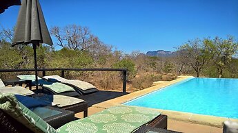 Vuyani Safari Lodge